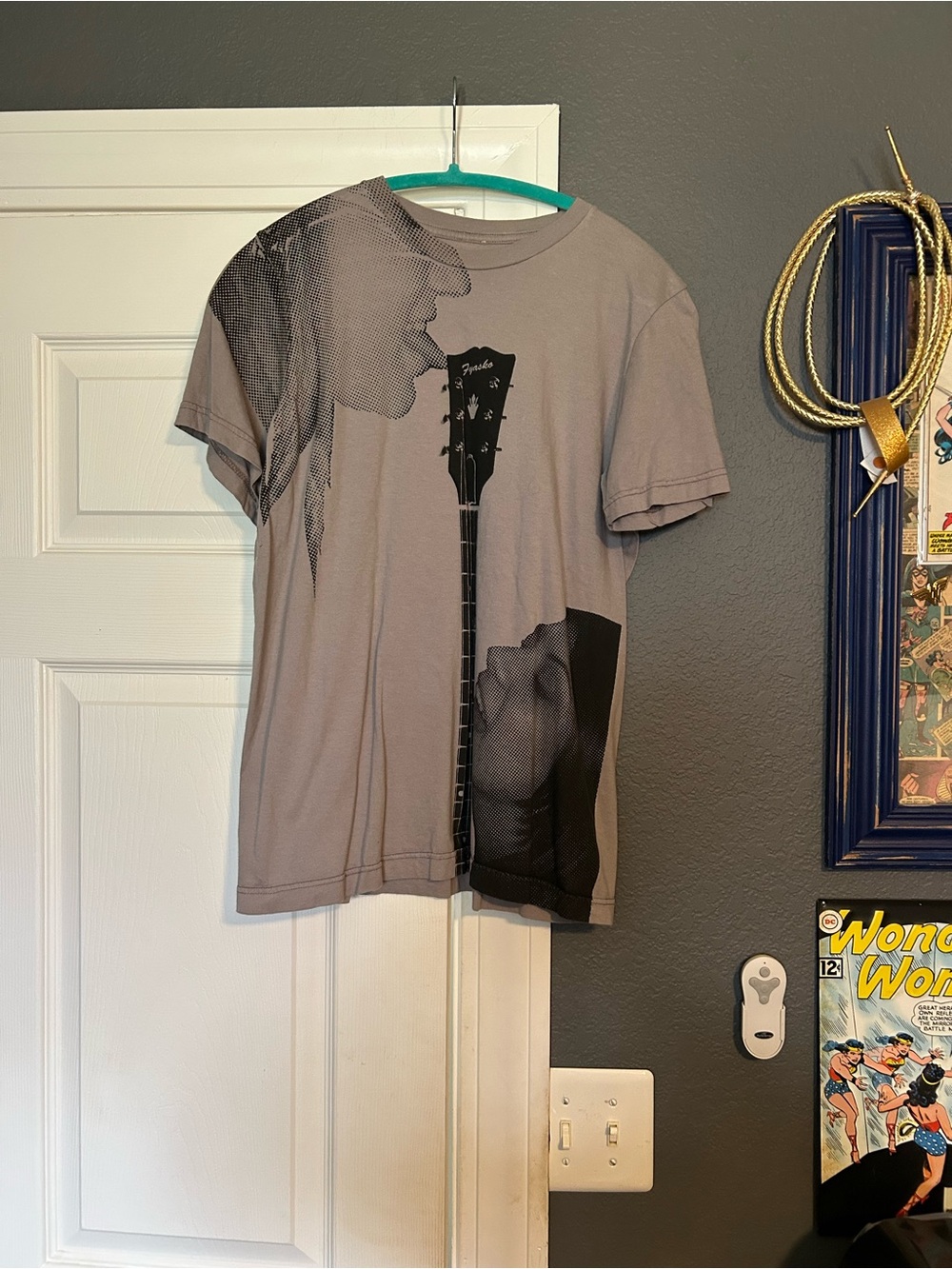 Fyasko Men’s  Graphic Short Sleeve Tee - Gray